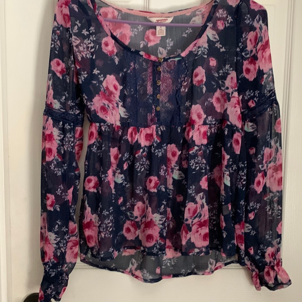 Lightweight blouse